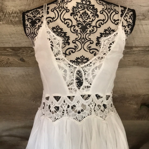 ⭐️SOLD⭐️Free People Lace Cutout Illektra Dress - Picture 2 of 7